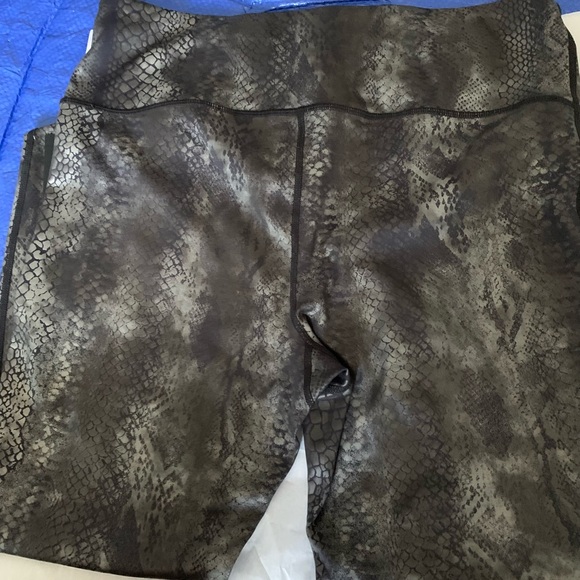 Mono B Pants - Mono B Snake foil high waist leggings, New with tags